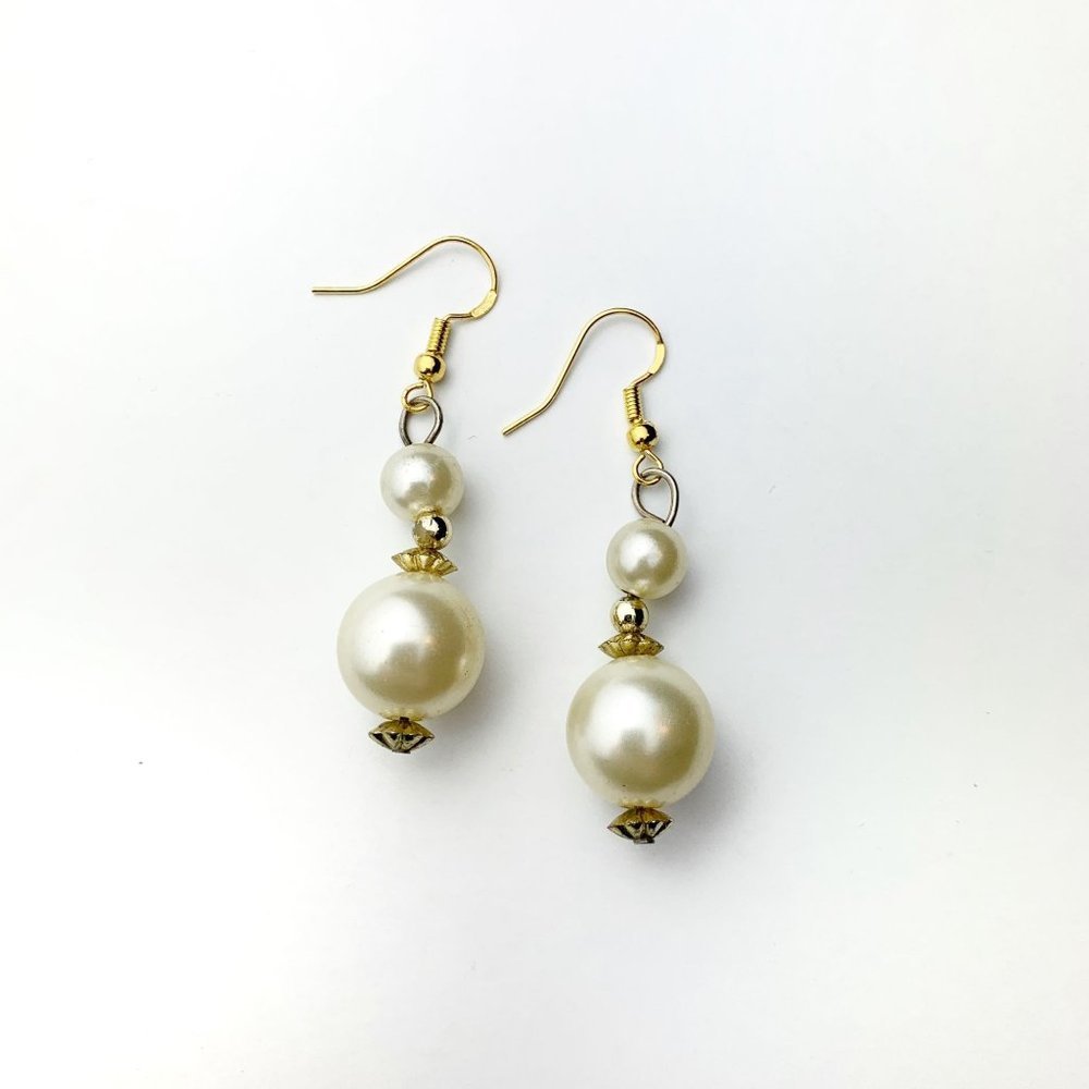 Retro stacked imitation pearl dangle earrings